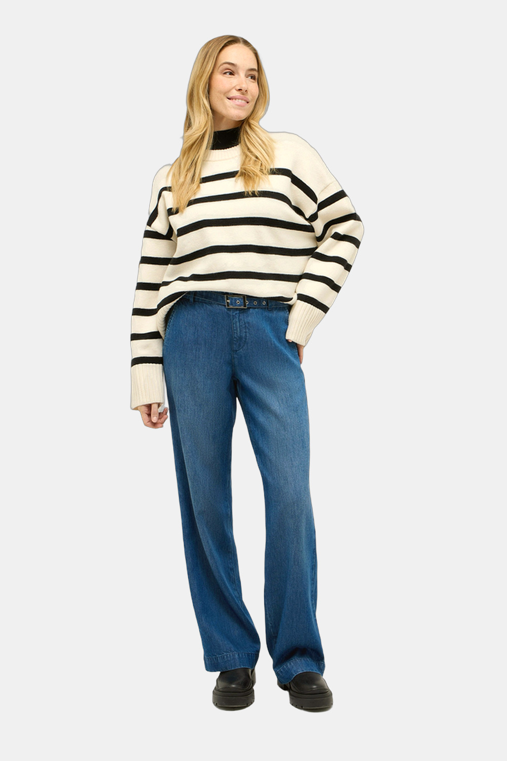 100% Lyocell Hose mit Relaxed Fit – Rückansicht
