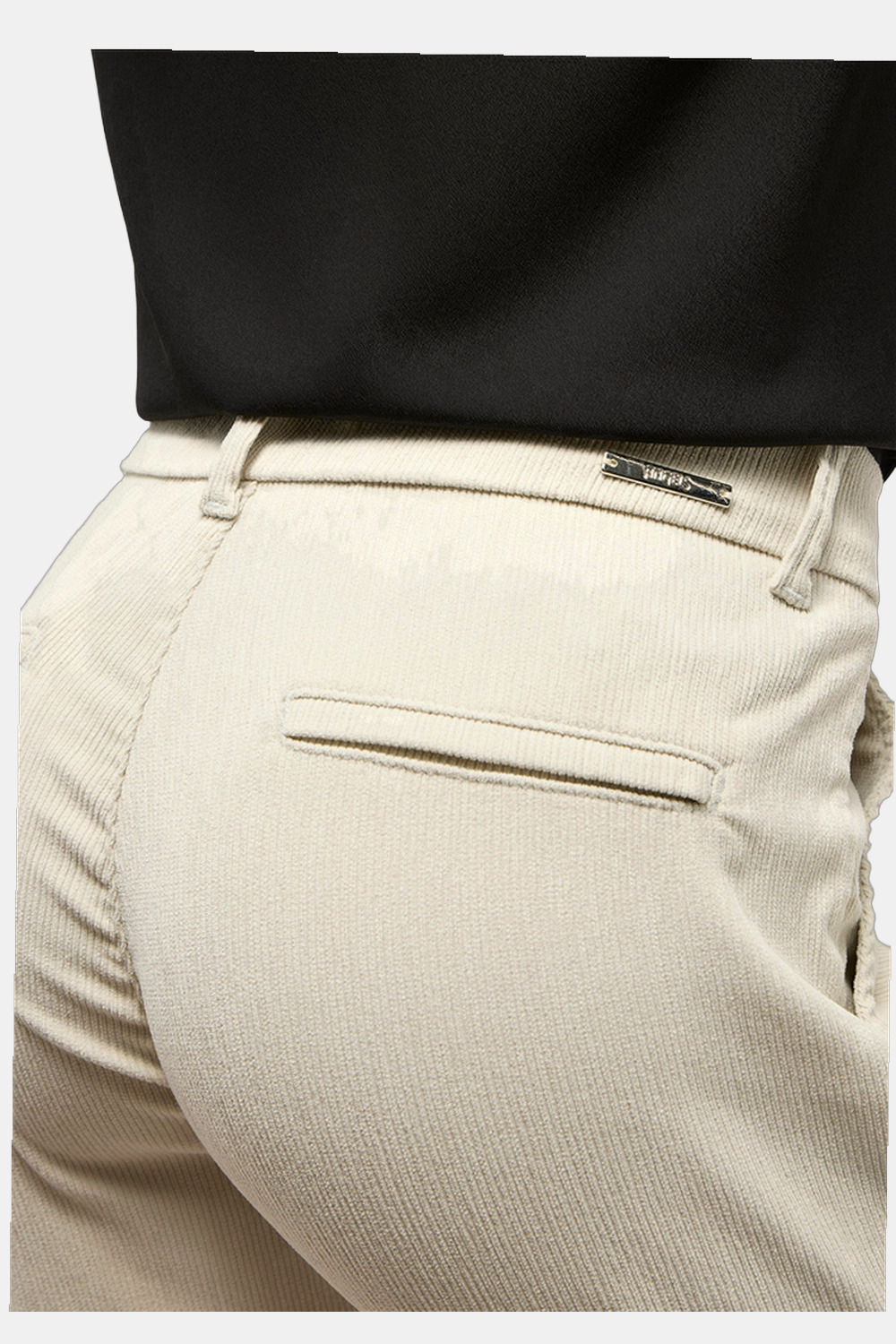 Seitenansicht einer Chino Hose mit Stretchanteil in Relaxed Fit