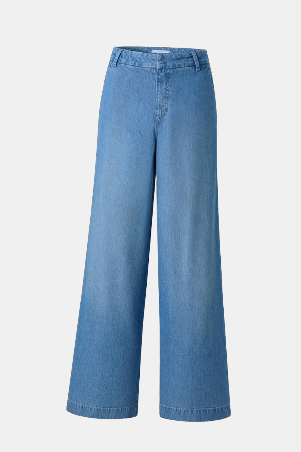 Relaxed Fit Hose mit Eingrifftaschen aus Tencel Lyocell – Modellaufnahme